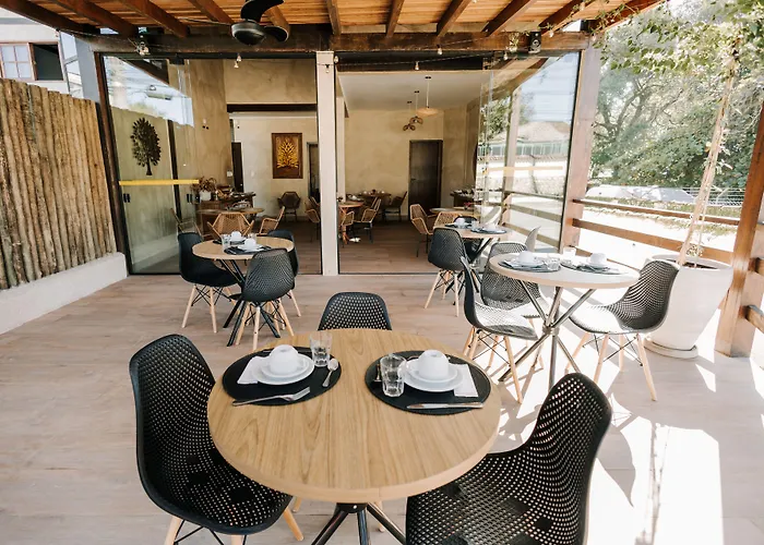 Pousada Zama Camburi 